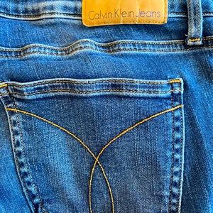 CALVIN KLEIN SKINNY JEANS